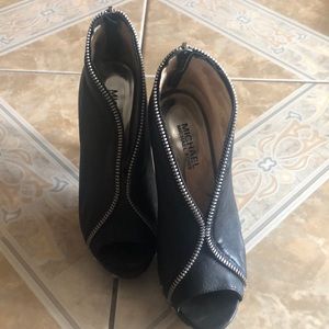 Black Michael Kors- Used.